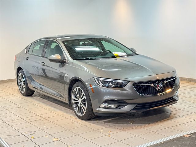 2018 Buick Regal Sportback Essence