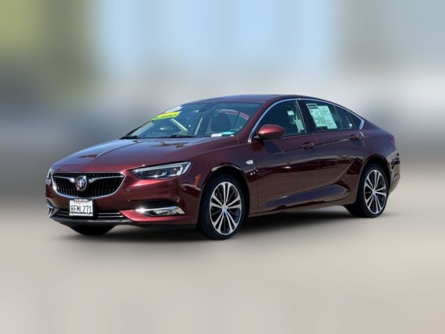 2018 Buick Regal Sportback Essence