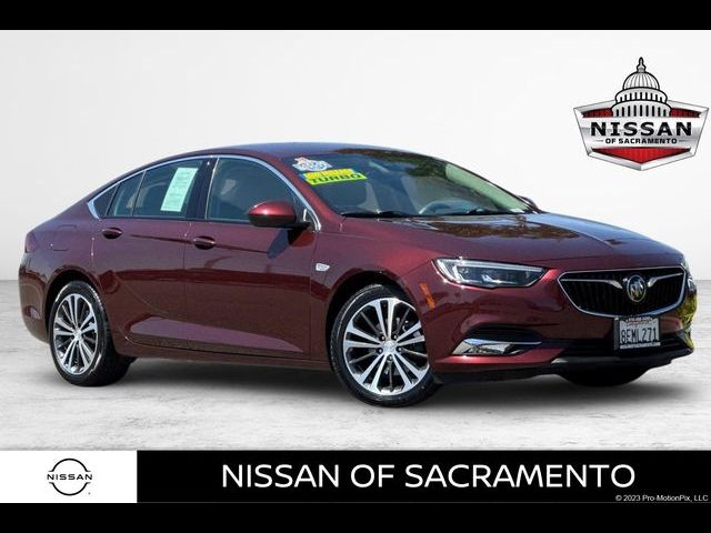 2018 Buick Regal Sportback Essence