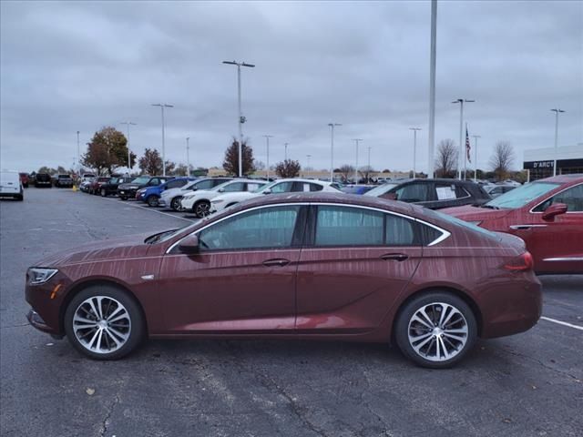 2018 Buick Regal Sportback Essence