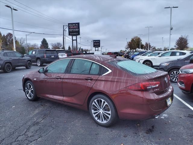 2018 Buick Regal Sportback Essence