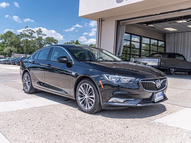 2018 Buick Regal Sportback Essence