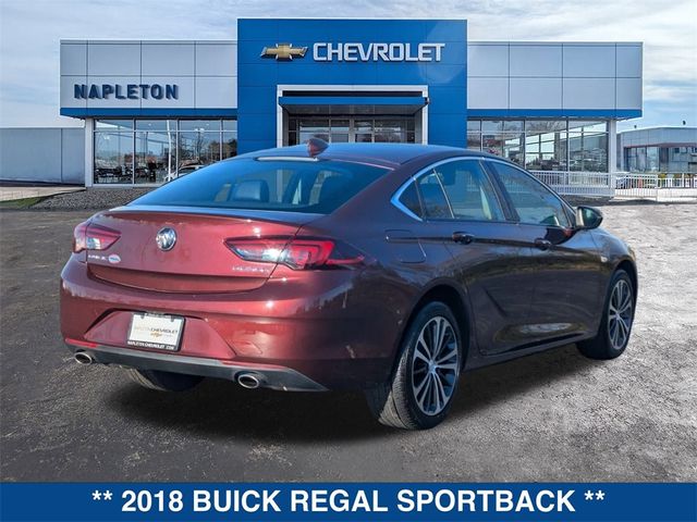 2018 Buick Regal Sportback Essence