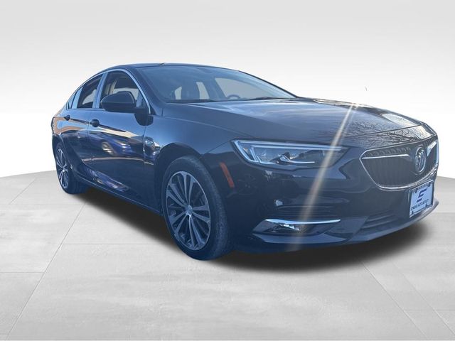 2018 Buick Regal Sportback Essence