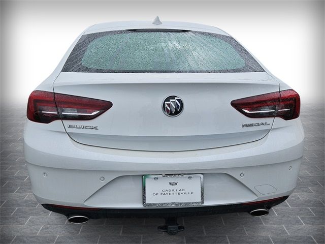 2018 Buick Regal Sportback Essence