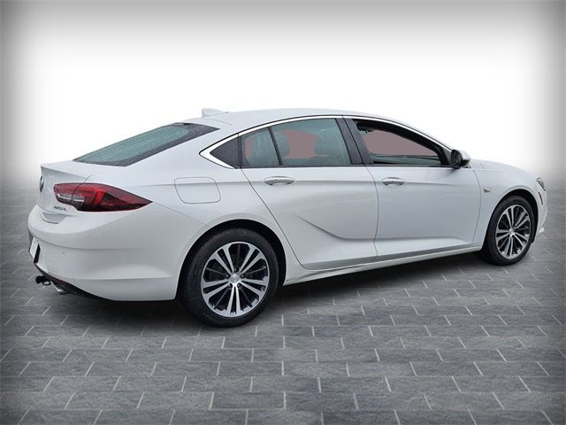 2018 Buick Regal Sportback Essence