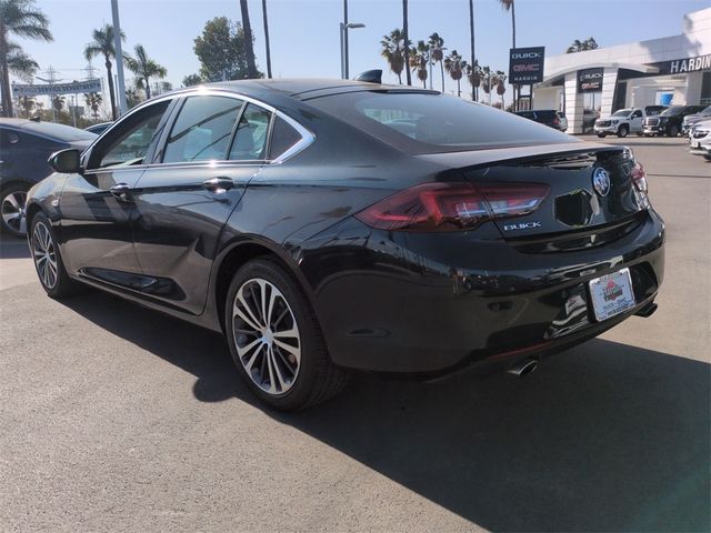 2018 Buick Regal Sportback Essence