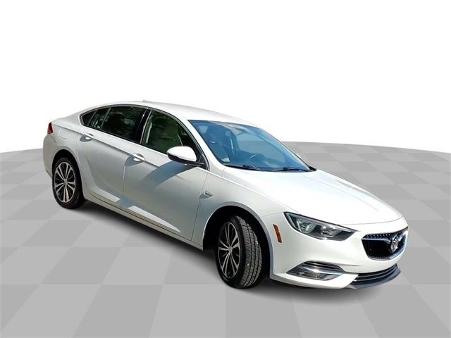 2018 Buick Regal Sportback Essence