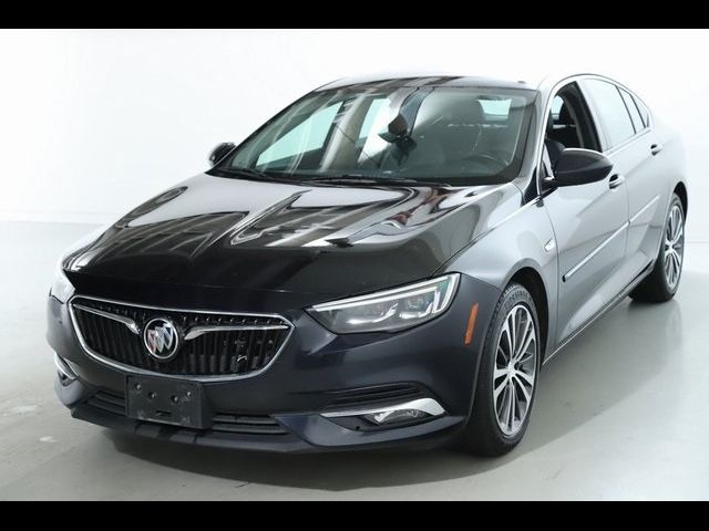 2018 Buick Regal Sportback Essence