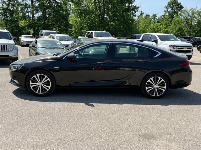 2018 Buick Regal Sportback Essence