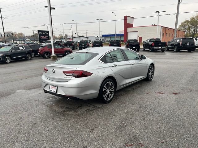 2018 Buick Regal Sportback Essence