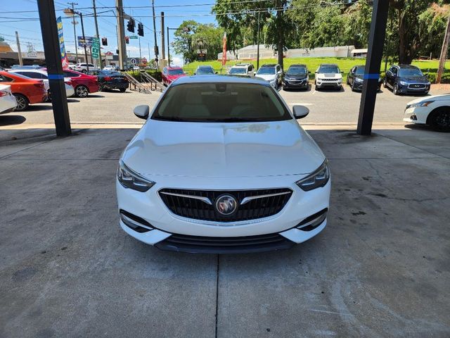 2018 Buick Regal Sportback Essence