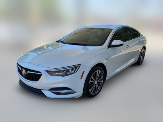 2018 Buick Regal Sportback Essence