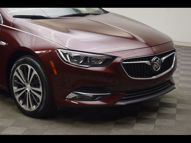 2018 Buick Regal Sportback Essence