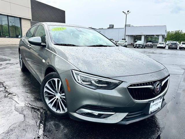 2018 Buick Regal Sportback Essence
