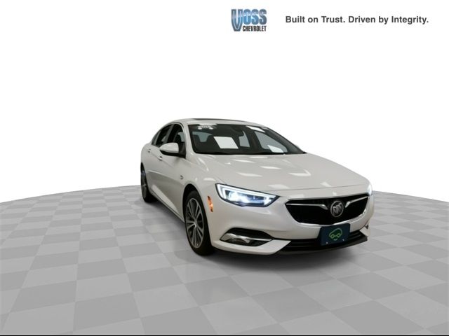 2018 Buick Regal Sportback Essence