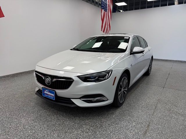 2018 Buick Regal Sportback Essence