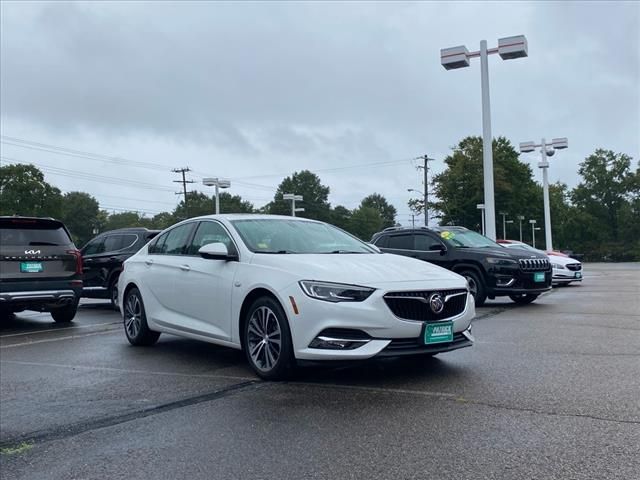 2018 Buick Regal Sportback Essence