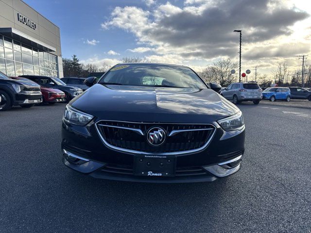 2018 Buick Regal Sportback Essence