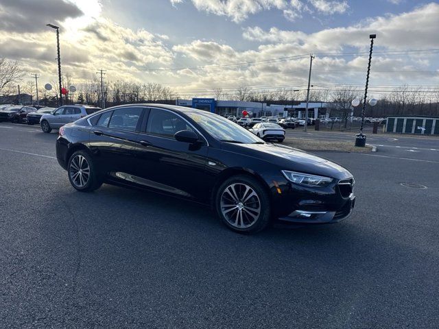 2018 Buick Regal Sportback Essence