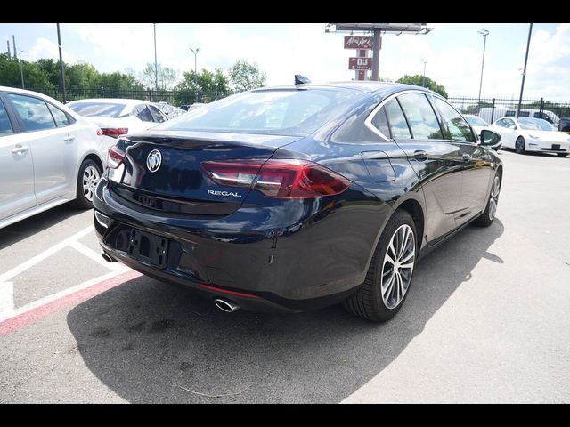 2018 Buick Regal Sportback Essence