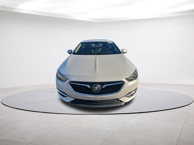 2018 Buick Regal Sportback Essence