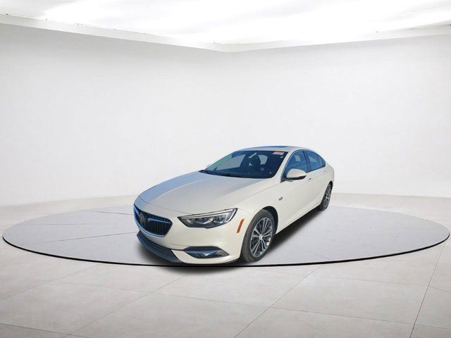 2018 Buick Regal Sportback Essence