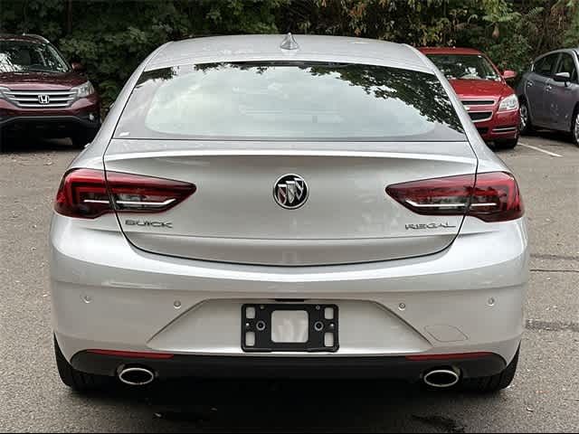 2018 Buick Regal Sportback Essence