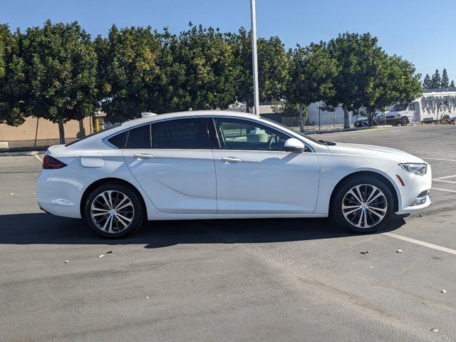 2018 Buick Regal Sportback Essence