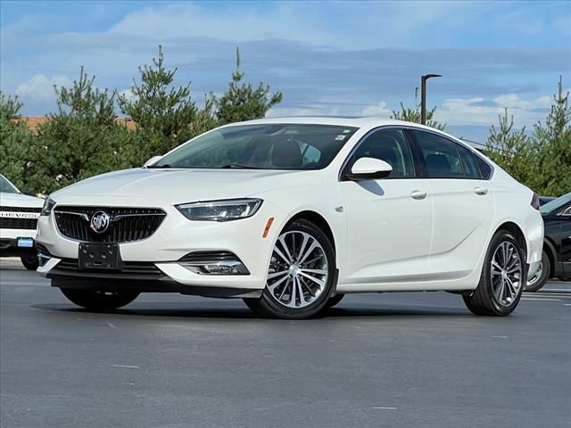 2018 Buick Regal Sportback Essence