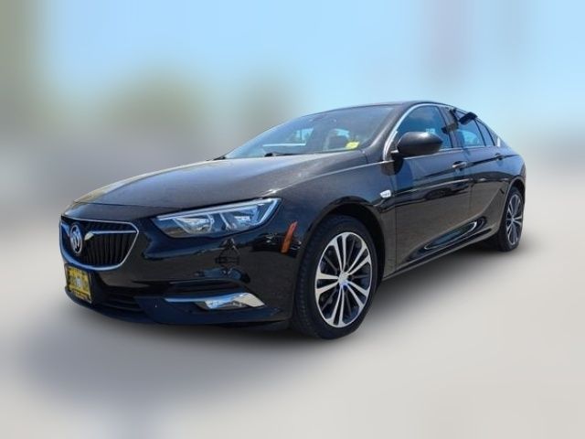 2018 Buick Regal Sportback Essence