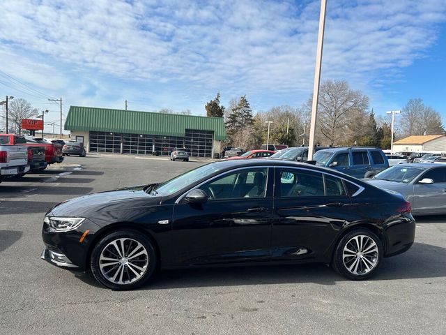 2018 Buick Regal Sportback Essence