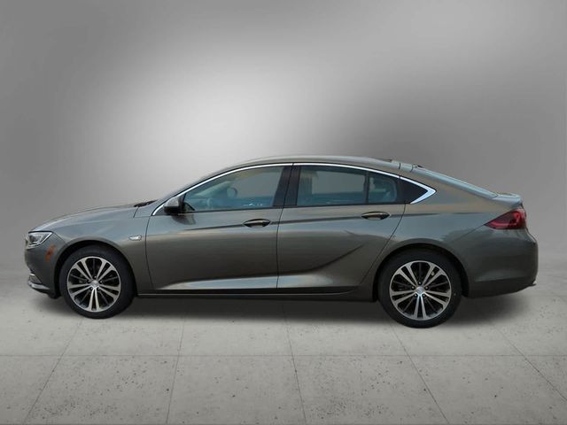 2018 Buick Regal Sportback Essence