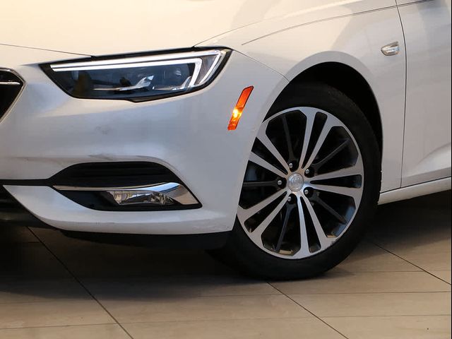 2018 Buick Regal Sportback Essence