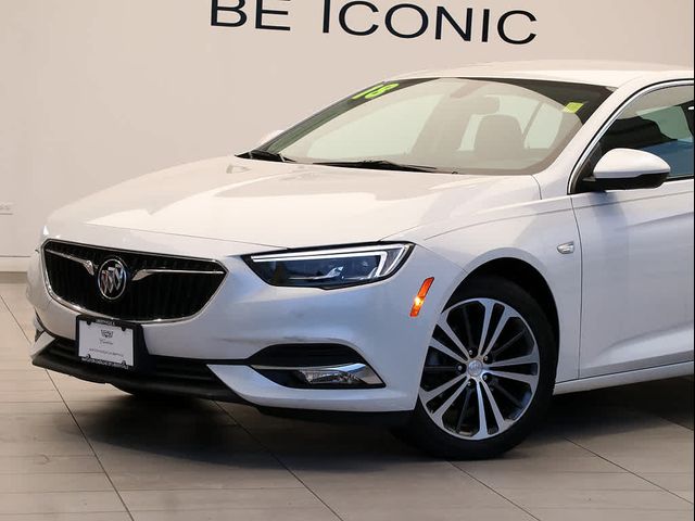 2018 Buick Regal Sportback Essence