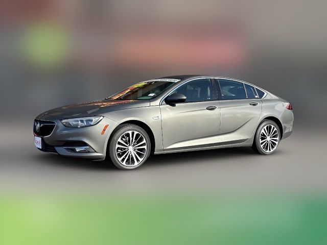 2018 Buick Regal Sportback Essence