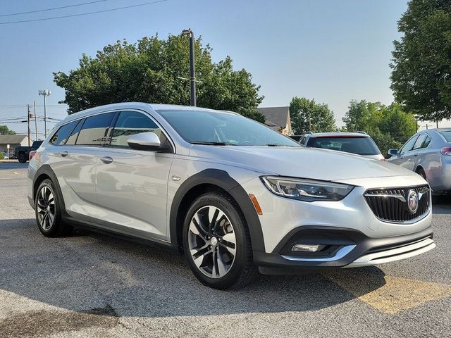 2018 Buick Regal TourX Essence