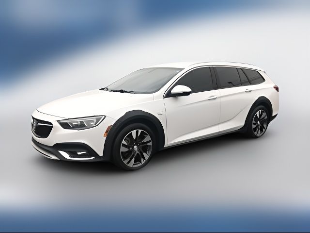 2018 Buick Regal TourX Essence