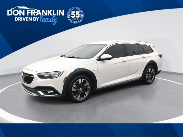 2018 Buick Regal TourX Essence