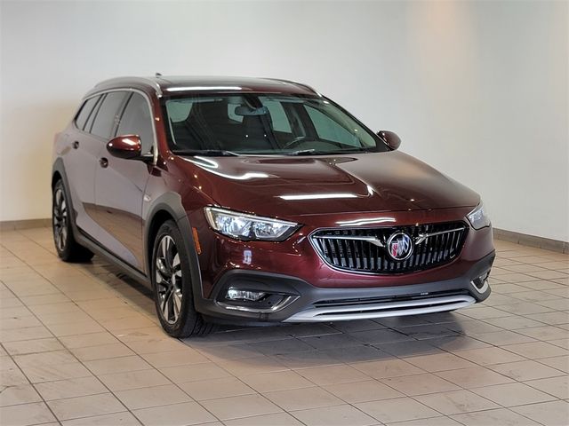 2018 Buick Regal TourX Essence