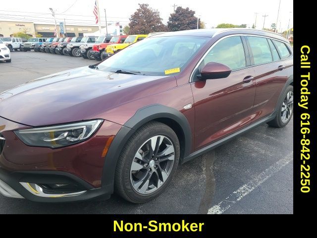 2018 Buick Regal TourX Essence