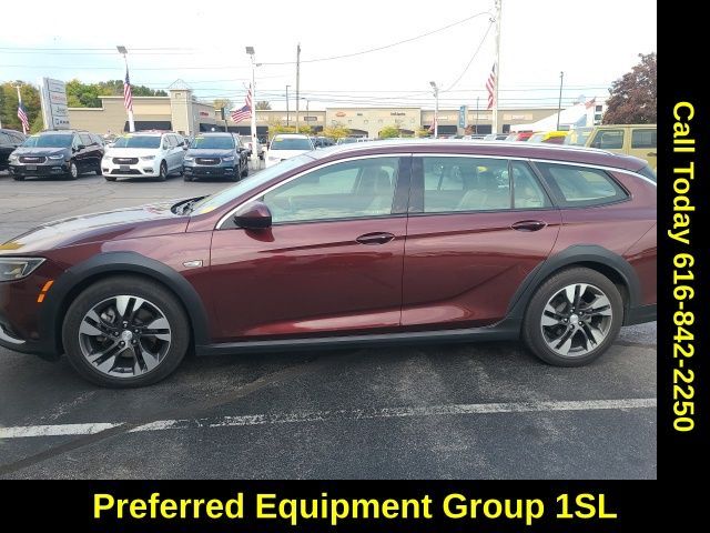 2018 Buick Regal TourX Essence