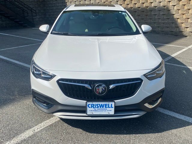 2018 Buick Regal TourX Essence