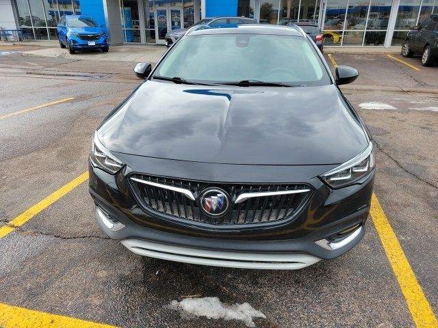 2018 Buick Regal TourX Essence