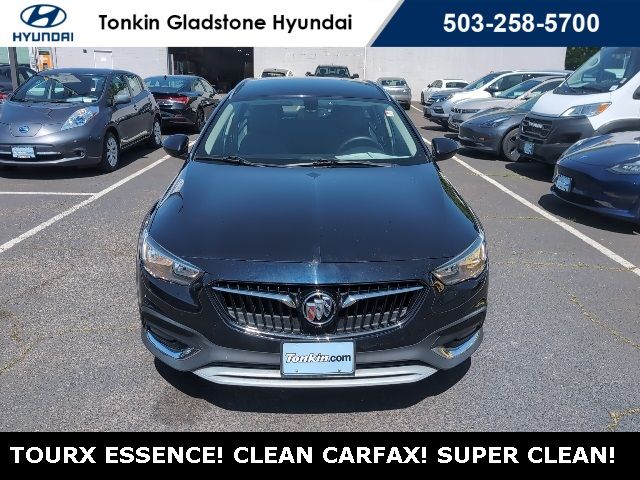 2018 Buick Regal TourX Essence