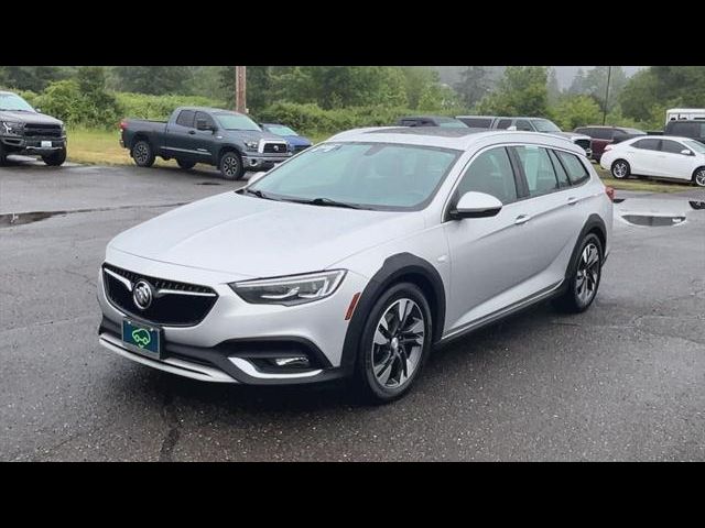 2018 Buick Regal TourX Essence