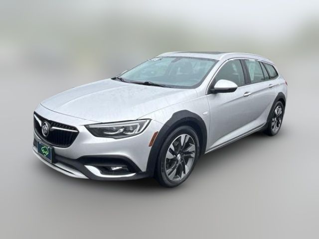 2018 Buick Regal TourX Essence