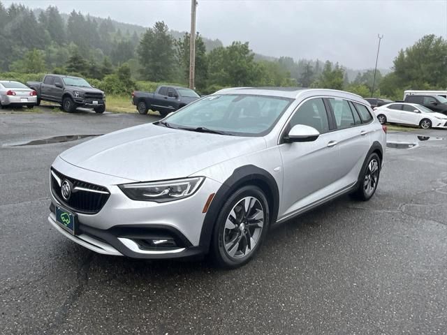 2018 Buick Regal TourX Essence