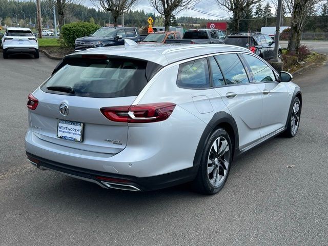 2018 Buick Regal TourX Essence