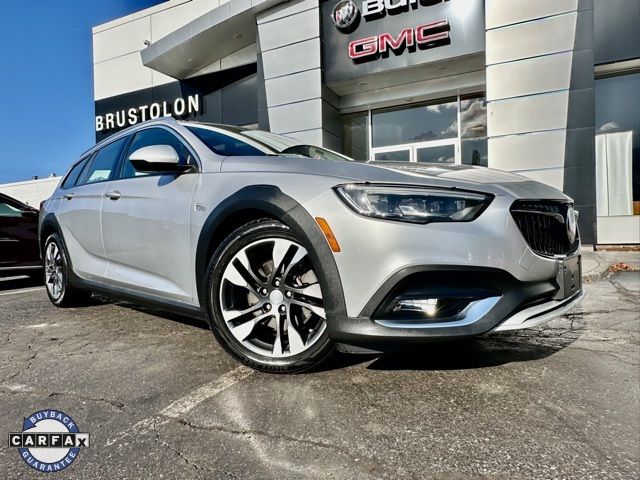 2018 Buick Regal TourX Essence